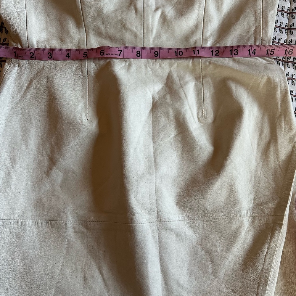Trina Turk Cream Leather Sleeveless Dress with Black Trim - Picture 14 of 16